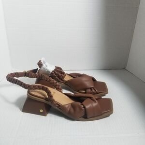 NEW WITHOUT TAG SAM & LIBBY WOMEN'S ANKLE STRAP BROWN SQUARE HEEL SIZE 6